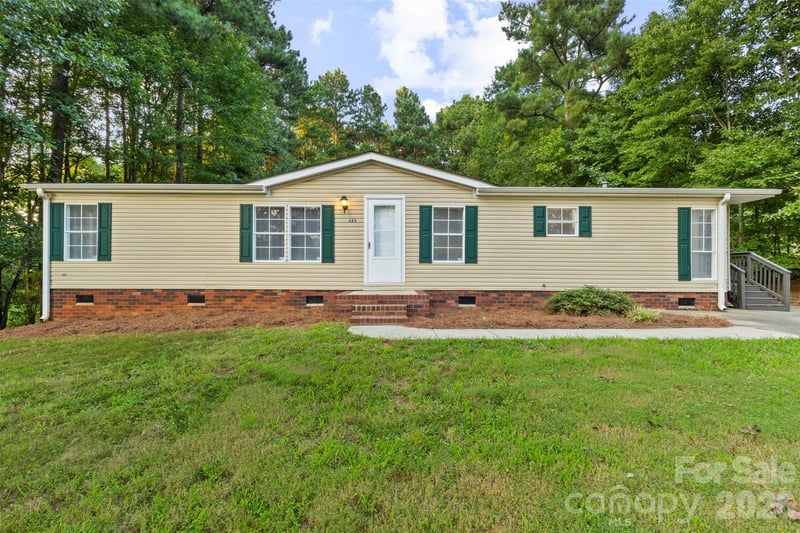 223 Ridge Creek Dr, Troutman, NC 28166