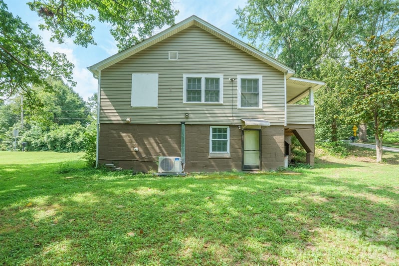 1028 East Dr, Gastonia, NC 28052