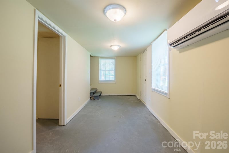 1028 East Dr, Gastonia, NC 28052