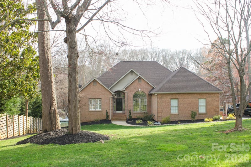388 Ponderosa Cir, Mooresville, NC 28117