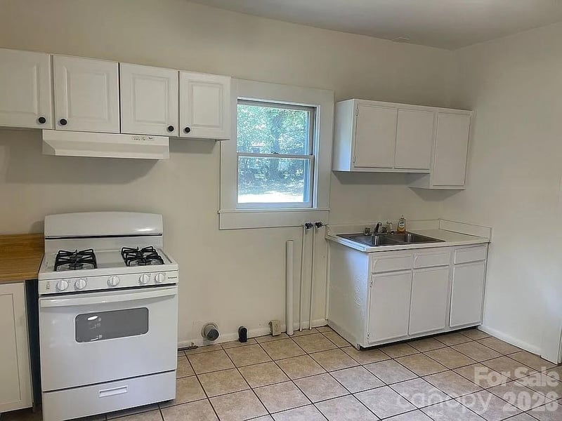 72 Spencer Ave, Mooresville, NC 28115
