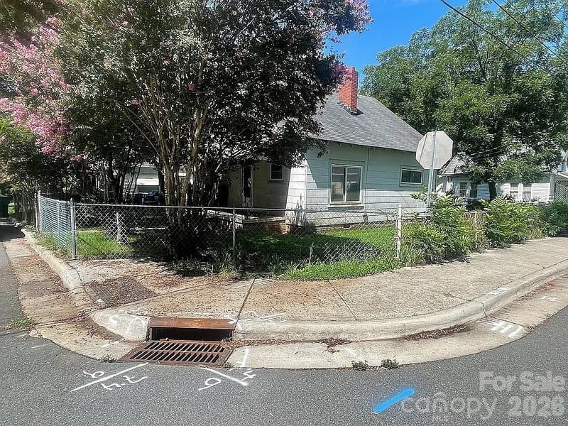 703 Spruce St, Mooresville, NC 28115