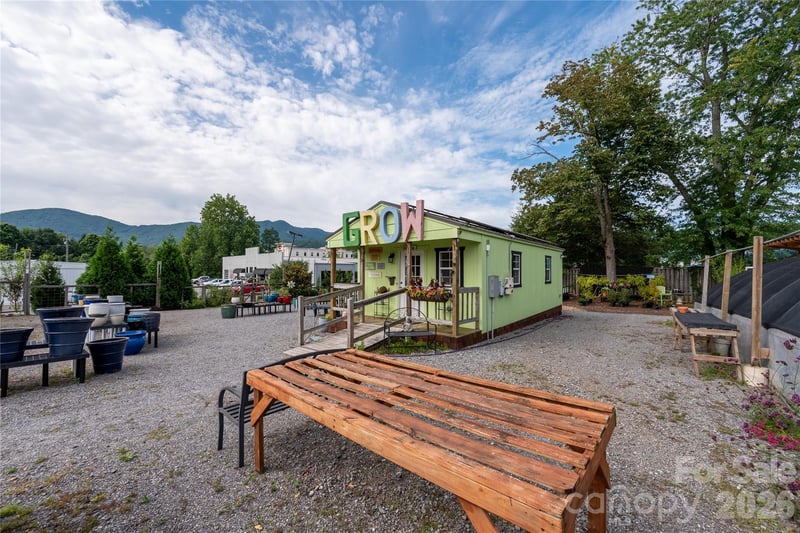 204 Black Mountain Ave, Black Mountain, NC 28711