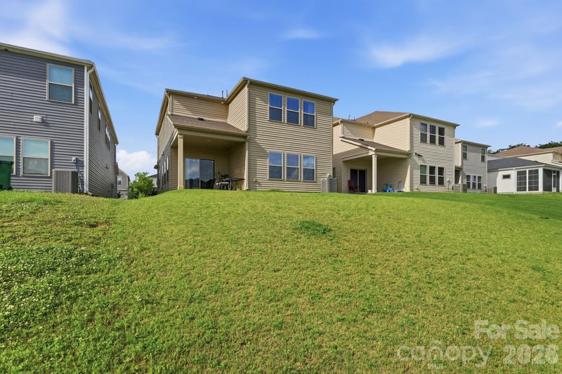 5012 Shadbush Rd, Charlotte, NC 28215