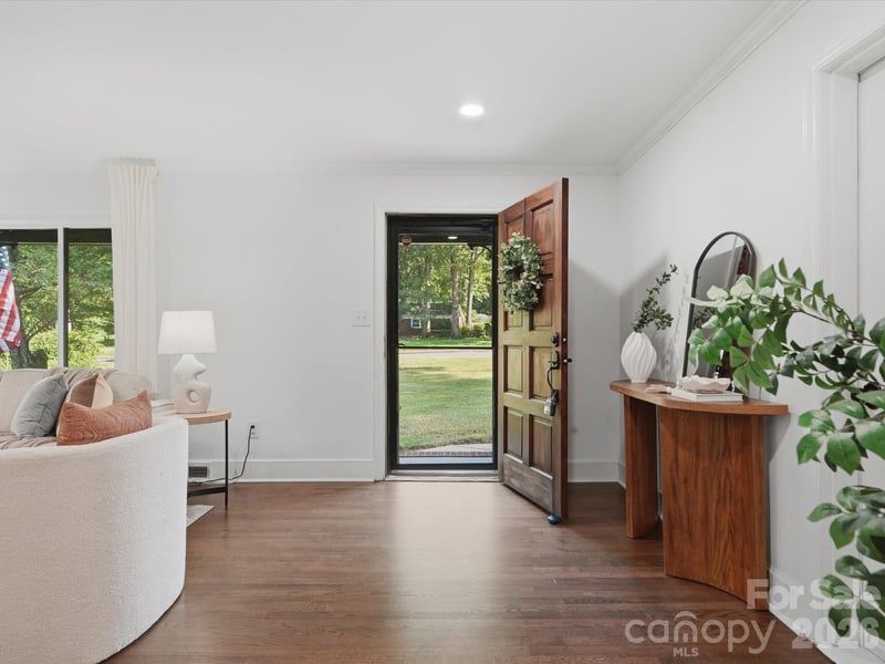 5701 Wilora Lake Rd, Charlotte, NC 28212