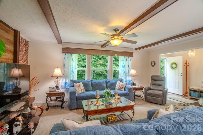 76 Patriot Dr, Waynesville, NC 28786