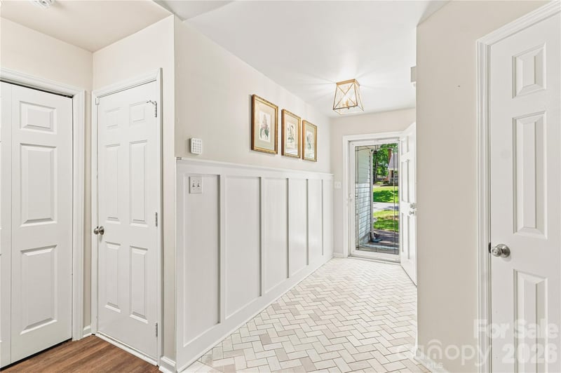 8805 Golf Ridge Dr, Charlotte, NC 28277