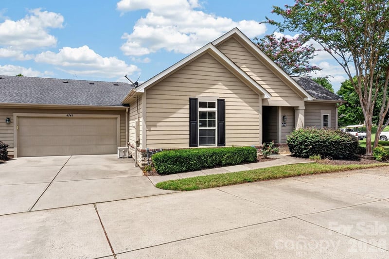 4745 Polo Gate Blvd, Charlotte, NC 28216