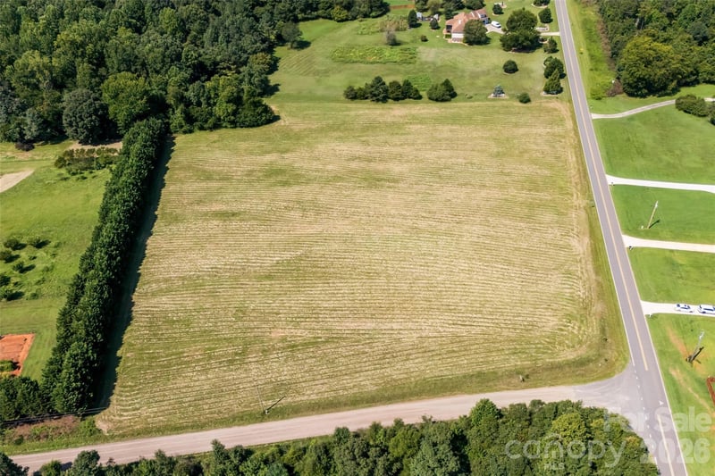 146 Rimrock Rd, Harmony, NC 28634