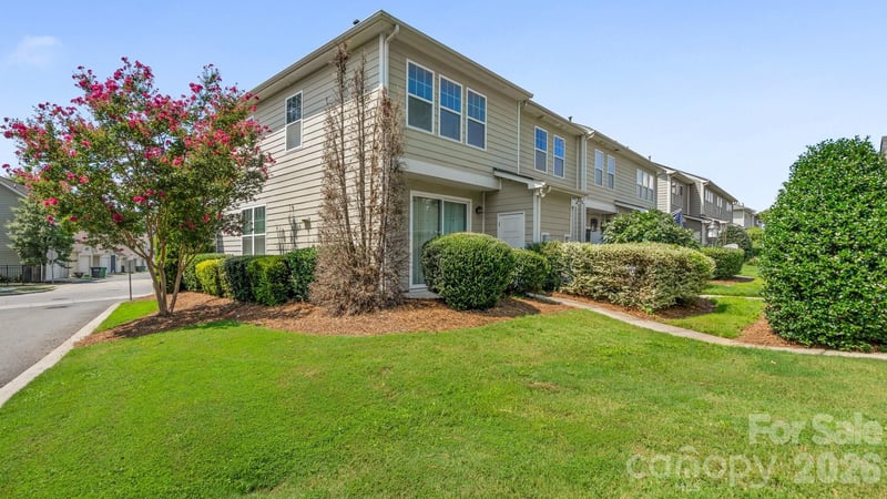 3134 Bending Birch Pl, Charlotte, NC 28206