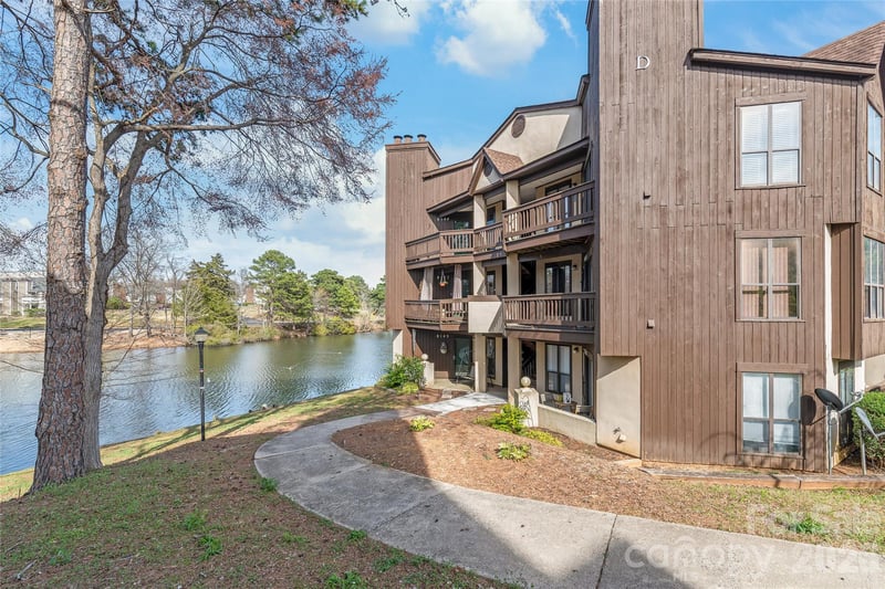 8155 Cedar Glen Dr, Charlotte, NC 28212