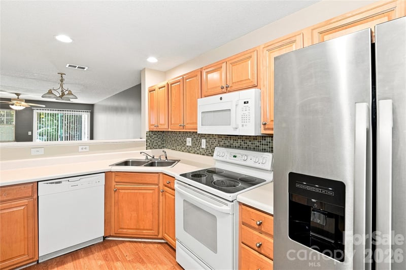 10728 Holly Ridge Blvd, Charlotte, NC 28216