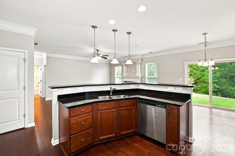 9320 Gentle Stream Ln, Charlotte, NC 28214