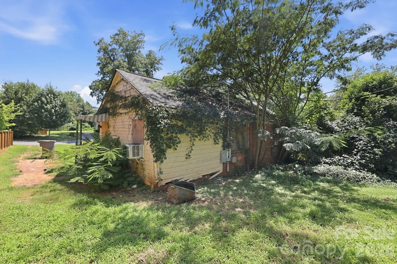 2840 Cowles Rd, Charlotte, NC 28208
