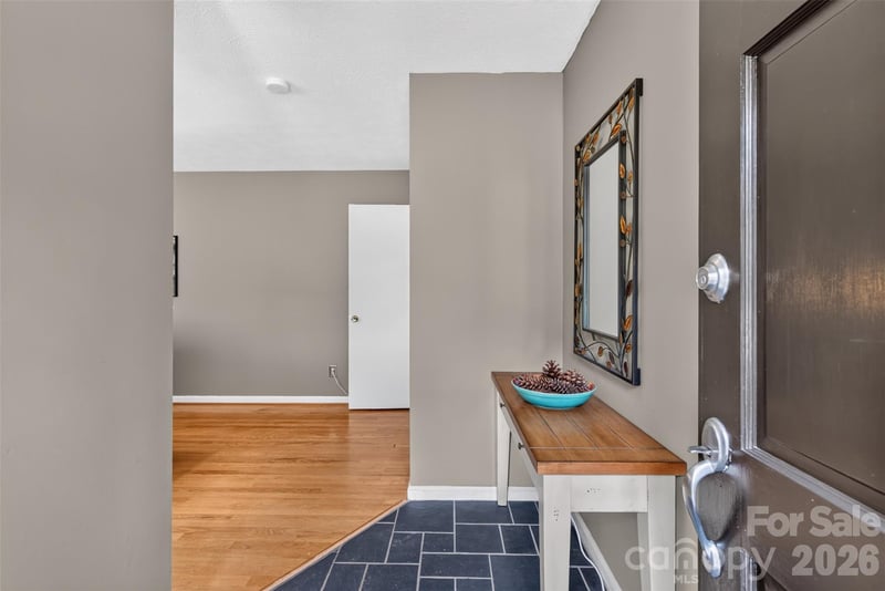 7 Mountainbrook Rd, Asheville, NC 28805