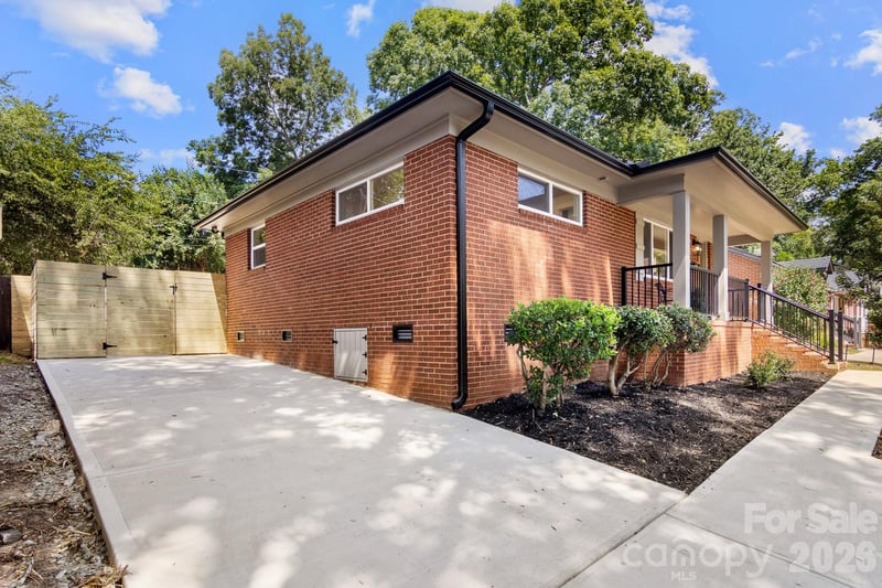546 W Kingston Ave, Charlotte, NC 28203