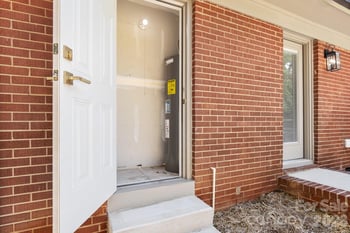 546 W Kingston Ave, Charlotte, NC 28203