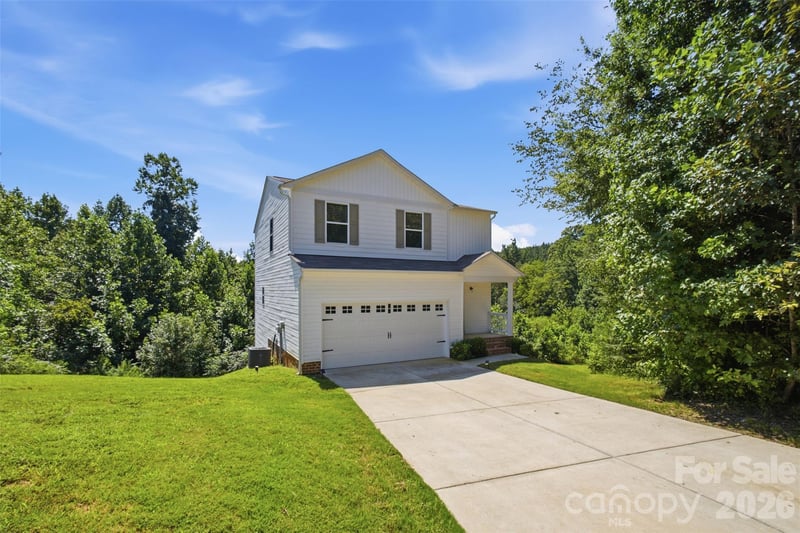 181 Four Andrews Dr, Harmony, NC 28634