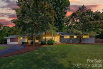 1222 Burtonwood Cir, Charlotte, NC 28212