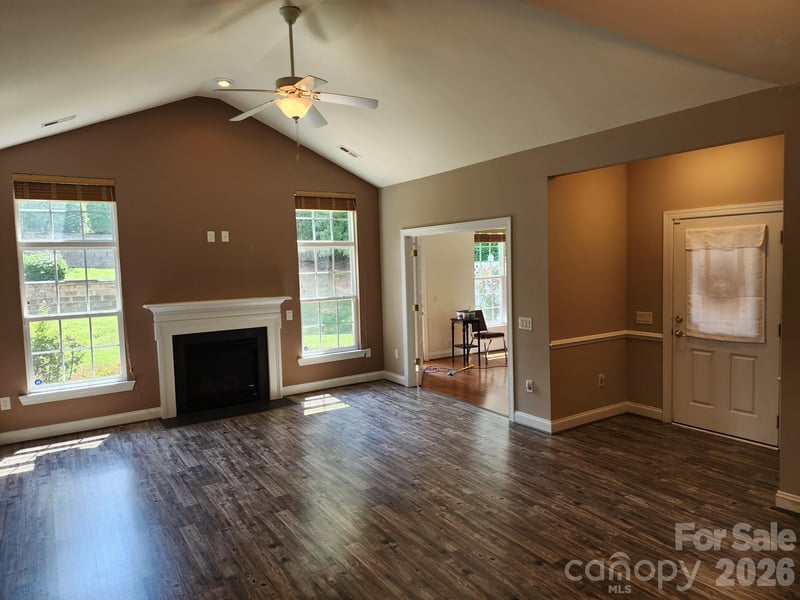 3225 Abbey Walk Ln, Matthews, NC 28105
