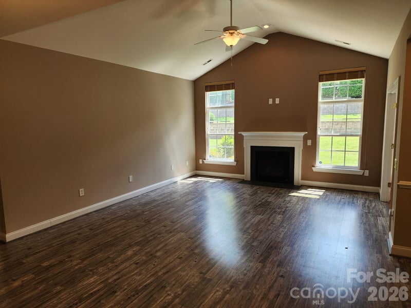 3225 Abbey Walk Ln, Matthews, NC 28105