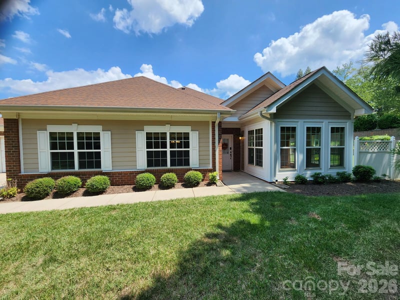 3225 Abbey Walk Ln, Matthews, NC 28105