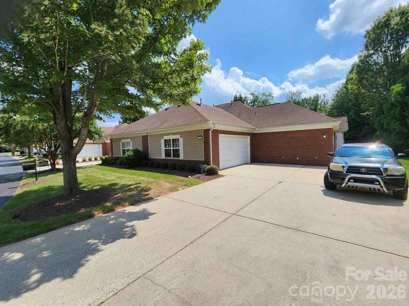 3225 Abbey Walk Ln, Matthews, NC 28105