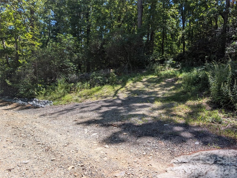 1824 Old Mill Rd, Hendersonville, NC 28792