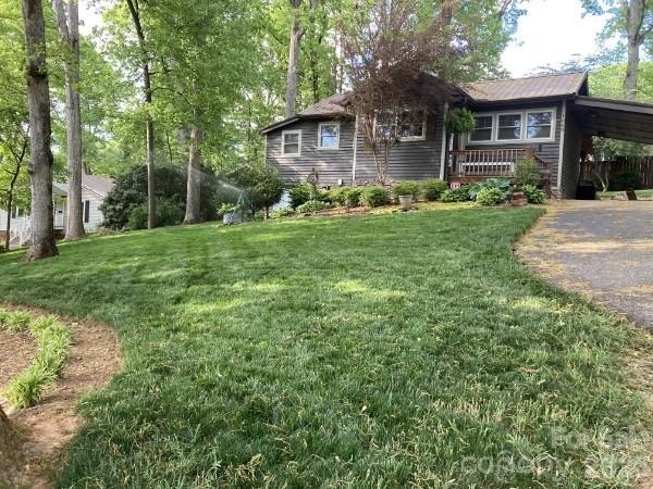 1068 5th Avenue Ct NW, Hickory, NC 28601