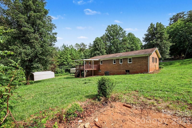 6338 Fairlane St, Hickory, NC 28602