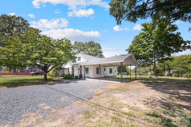 206 Bethpage Rd, Kannapolis, NC 28081