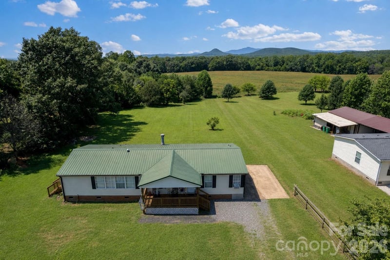 1633 N Brook 3 School Rd, Vale, NC 28168