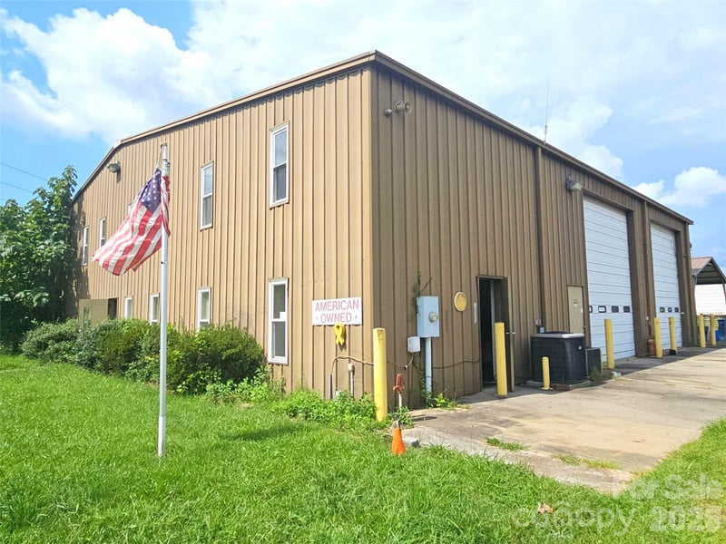 522 Buckeye Access Rd, Swannanoa, NC 28778