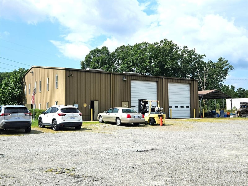522 Buckeye Access Rd, Swannanoa, NC 28778