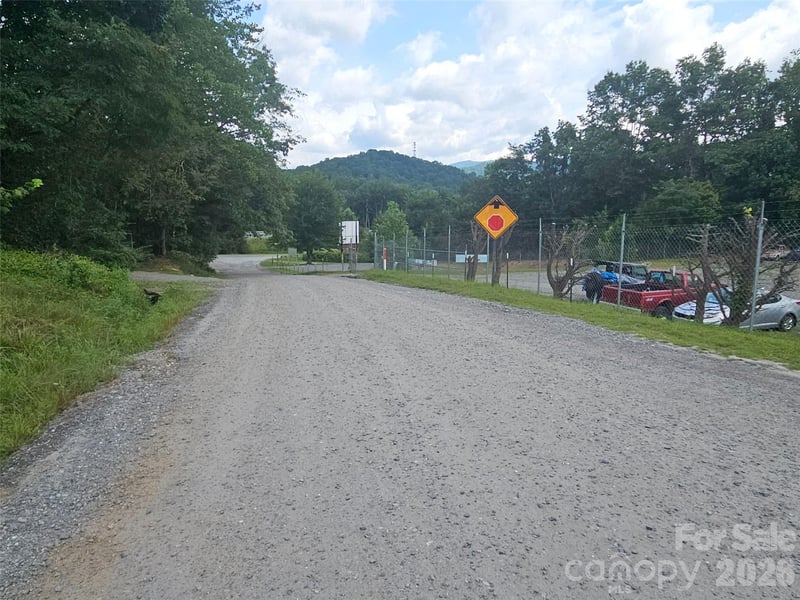 522 Buckeye Access Rd, Swannanoa, NC 28778
