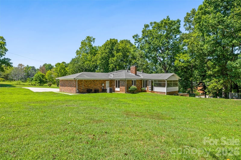 233 Laburn Ave, Charlotte, NC 28214