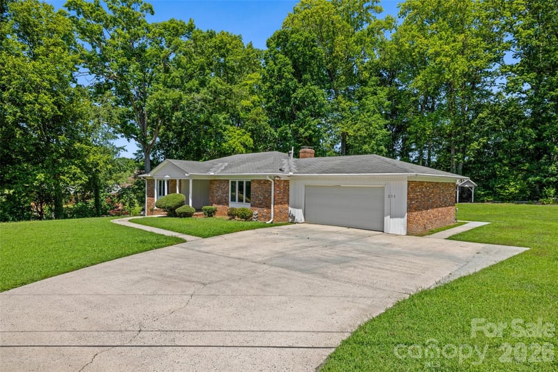 233 Laburn Ave, Charlotte, NC 28214