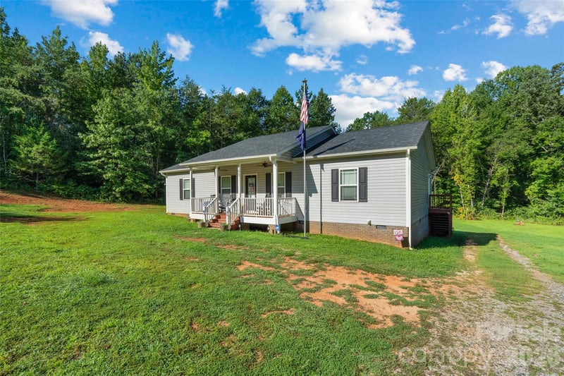 165 Rambler Ln, Blacksburg, SC 29702
