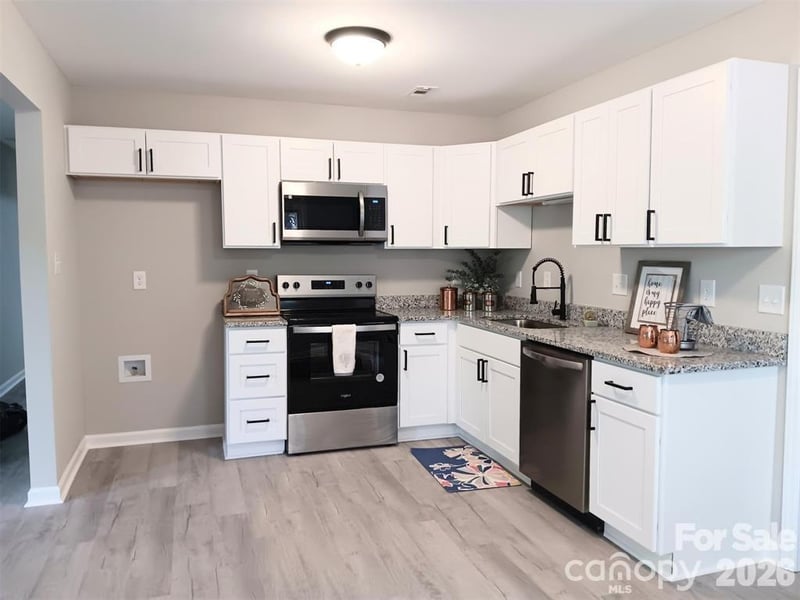 11318 Treebark Dr, Pineville, NC 28134