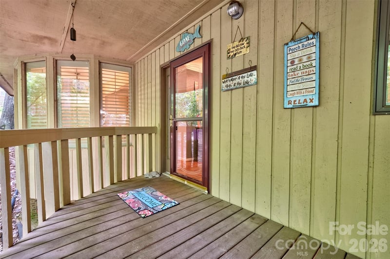 9 Cove Rd, Lake Wylie, SC 29710