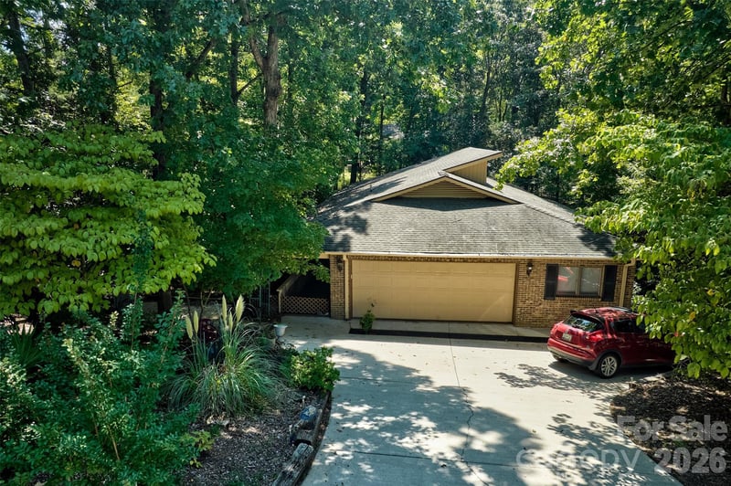 9 Cove Rd, Lake Wylie, SC 29710