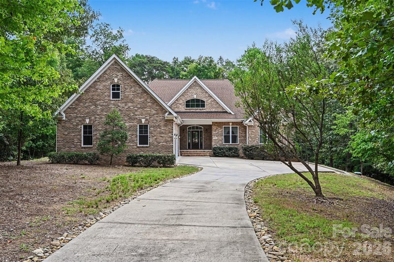 1208 Emerald Bay Dr, Salisbury, NC 28146