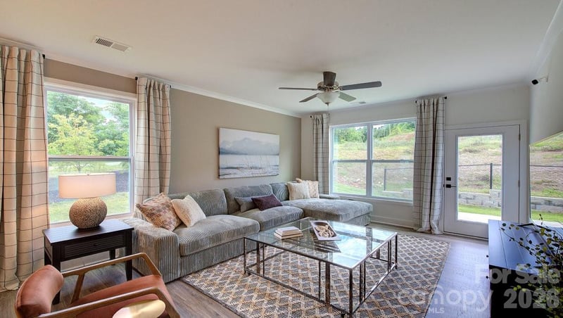 135 Sugg Trl, Weaverville, NC 28787