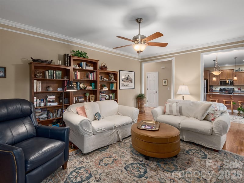4 Lancaster Ln, Weaverville, NC 28787