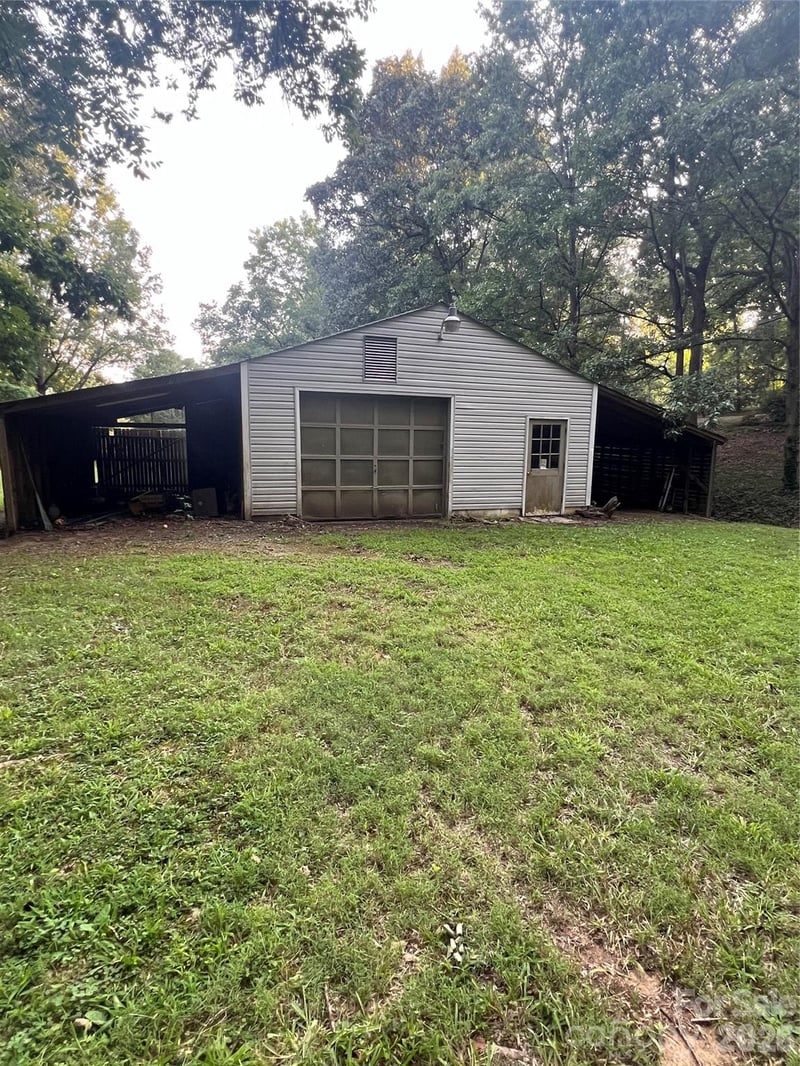 319 Settlement Dr, Midland, NC 28107