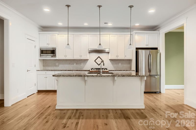 1006 Assembly St, Belmont, NC 28012