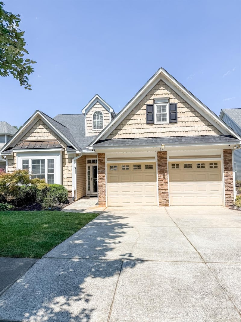 141 Wren Hill Dr, Mooresville, NC 28115