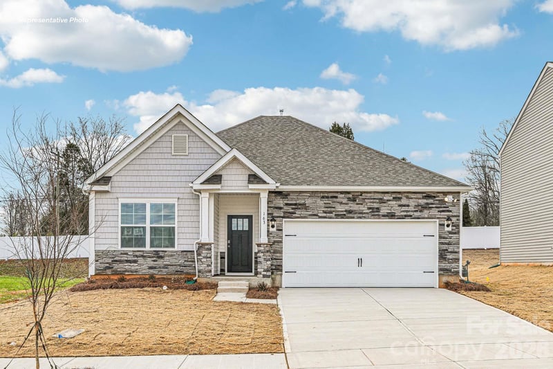 1098 Streamwood Ave, Newton, NC 28658