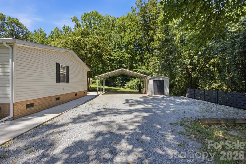 185 Payne St, Mount Holly, NC 28120