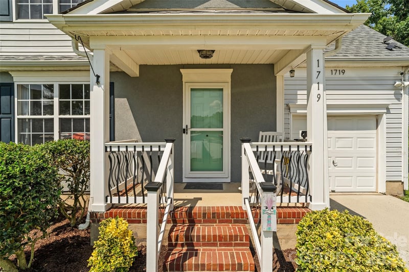 1719 Oleander Hill Ct, Charlotte, NC 28214